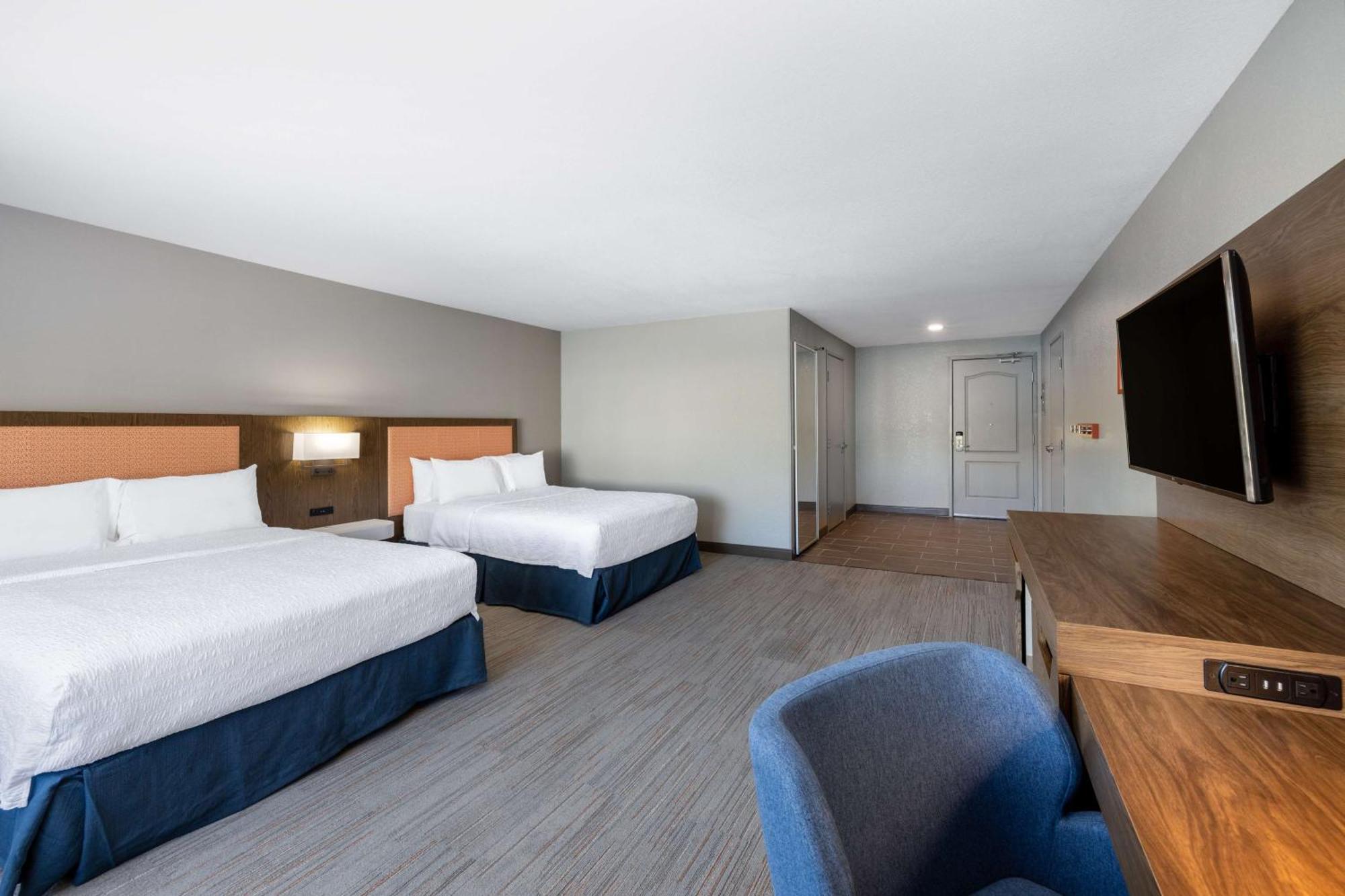 Newly Renovated-Hampton Inn & Suites Casper Exterior foto